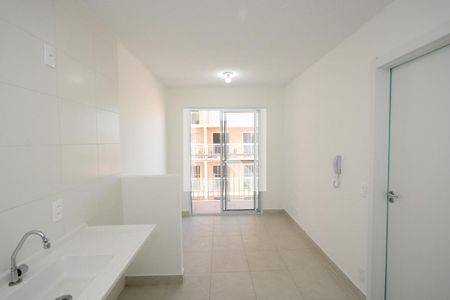 Sala/Cozinha de apartamento para alugar com 1 quarto, 29m² em Socorro, São Paulo