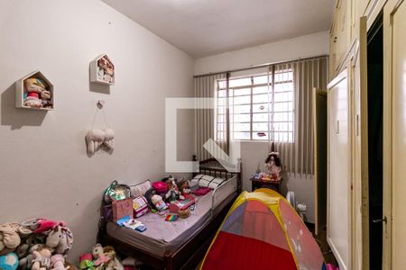 Quarto 2 de casa à venda com 3 quartos, 343m² em Carlos Prates, Belo Horizonte