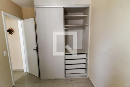 Quarto 1 - Armários de apartamento para alugar com 2 quartos, 44m² em Jardim Helga, São Paulo