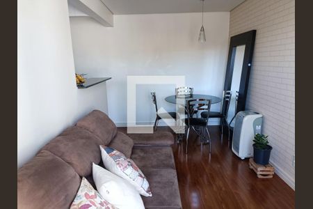 Sala de apartamento para alugar com 2 quartos, 50m² em Vila Sonia, São Paulo