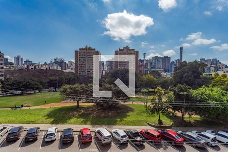 Dormitório de kitnet/studio à venda com 1 quarto, 52m² em Petrópolis, Porto Alegre