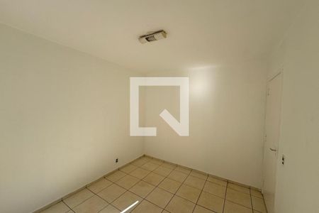 Dormitório 01 de apartamento para alugar com 2 quartos, 47m² em Ipiranga, Ribeirão Preto