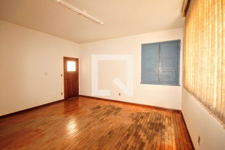 sala de casa à venda com 3 quartos, 140m² em Barroca, Belo Horizonte