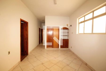 sala 2 de casa à venda com 3 quartos, 140m² em Barroca, Belo Horizonte