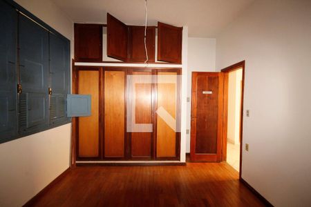 quarto 1 de casa à venda com 3 quartos, 140m² em Barroca, Belo Horizonte