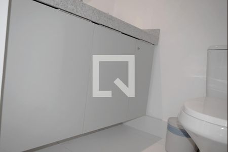 Banheiro  de kitnet/studio à venda com 1 quarto, 28m² em Paraíso, São Paulo