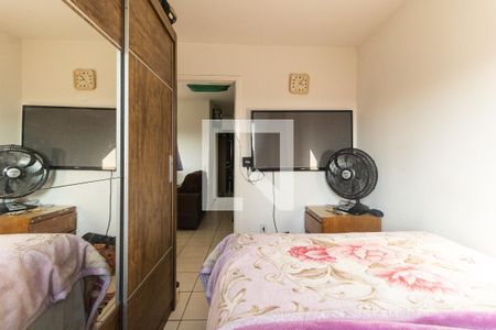 Quarto 1 de apartamento para alugar com 2 quartos, 50m² em Parque Fongaro, São Paulo