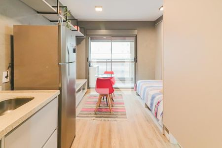 Quarto / Cozinha  de kitnet/studio para alugar com 1 quarto, 25m² em Butantã, São Paulo