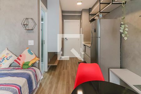 Quarto / Cozinha  de kitnet/studio para alugar com 1 quarto, 25m² em Butantã, São Paulo