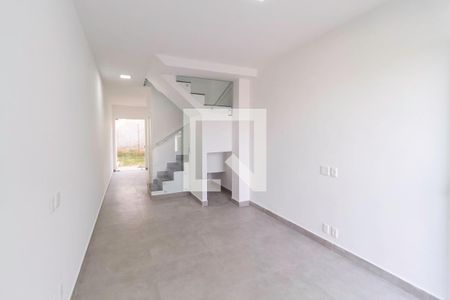 Casa à venda com 70m², 2 quartos e 2 vagasSala 