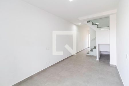 Casa à venda com 70m², 2 quartos e 2 vagasSala 