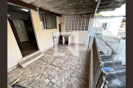 Casa à venda com 3 quartos, 180m² em Vila Dionisia, São Paulo