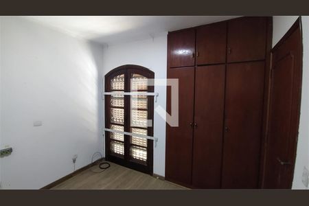 Casa à venda com 3 quartos, 134m² em Santa Maria, Santo André