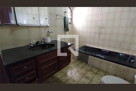 Casa à venda com 3 quartos, 134m² em Santa Maria, Santo André