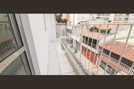 Sacada de casa para alugar com 1 quarto, 44m² em São Pedro, Osasco