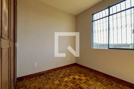 Quarto  de apartamento à venda com 2 quartos, 60m² em Serrano, Belo Horizonte