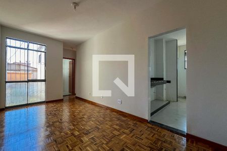 Sala  de apartamento à venda com 2 quartos, 60m² em Serrano, Belo Horizonte