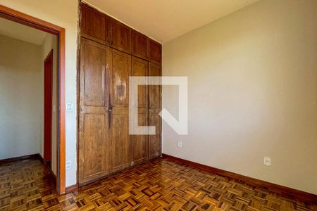 Quarto  de apartamento à venda com 2 quartos, 60m² em Serrano, Belo Horizonte