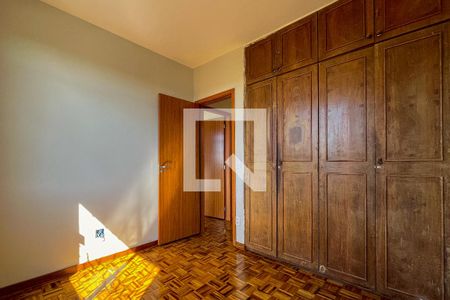 Quarto  de apartamento à venda com 2 quartos, 60m² em Serrano, Belo Horizonte