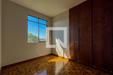 Quarto  de apartamento à venda com 2 quartos, 60m² em Serrano, Belo Horizonte