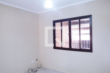 Sala de casa de condomínio para alugar com 2 quartos, 70m² em Vila Voturuá, São Vicente