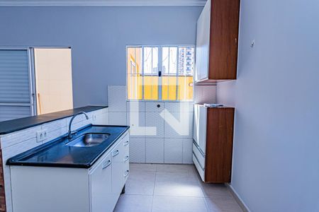 Sala e cozinha de casa para alugar com 1 quarto, 40m² em Vila Sao Vicente, São Paulo