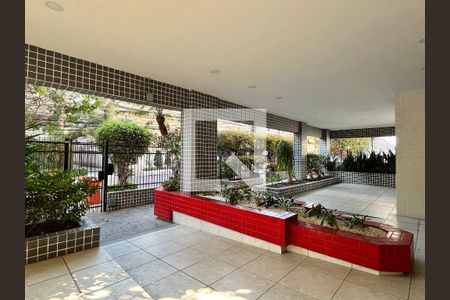 Apartamento à venda com 146m², 3 quartos e 2 vagas Apartamento à venda com 146m², 3 quartos e 2 vagasEntrada