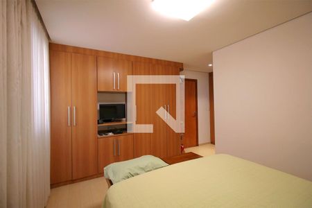 Suíte de apartamento para alugar com 3 quartos, 120m² em Savassi, Belo Horizonte