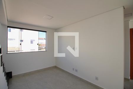 Sala 1 de apartamento para alugar com 3 quartos, 120m² em Copacabana, Belo Horizonte