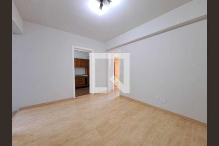 Apartamento à venda com 2 quartos, 58m² em Santa Cecília, Porto Alegre