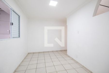 Sala de casa de condomínio para alugar com 1 quarto, 60m² em Km 18, Osasco