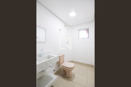 Lavabo de casa de condomínio para alugar com 1 quarto, 60m² em Km 18, Osasco