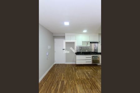 Sala de apartamento à venda com 2 quartos, 40m² em Sítio da Figueira, São Paulo