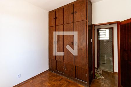 Quarto de apartamento à venda com 2 quartos, 80m² em Alto Barroca, Belo Horizonte