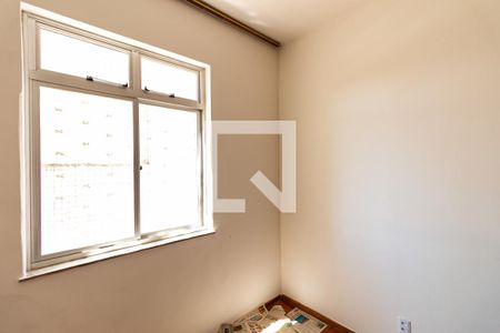 Quarto de apartamento à venda com 3 quartos, 80m² em Alto Barroca, Belo Horizonte