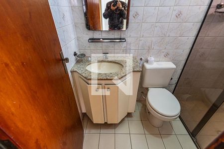 Banheiro de apartamento à venda com 2 quartos, 52m² em Castelo, Belo Horizonte