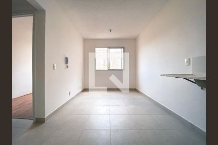 Sala de apartamento para alugar com 2 quartos, 32m² em Jardim Celeste, São Paulo