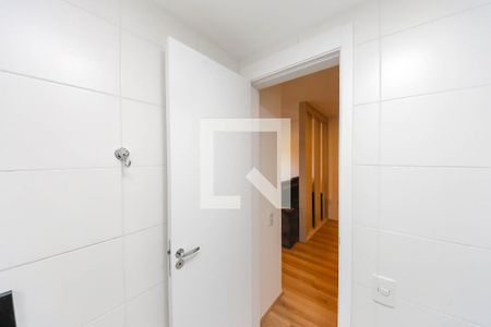 Banheiro de apartamento à venda com 1 quarto, 32m² em Jardim Independência, São Paulo