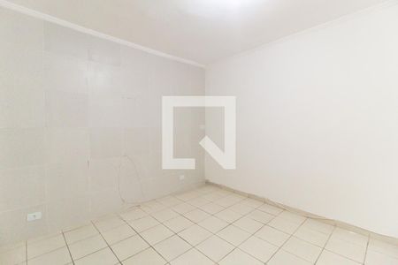 Quarto 1 de casa para alugar com 2 quartos, 50m² em Jardim Mimar, São Paulo