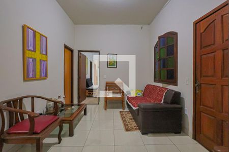 Sala de casa à venda com 5 quartos, 162m² em Floresta, Belo Horizonte