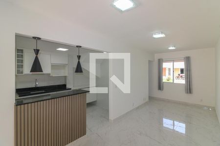 Sala de casa de condomínio à venda com 3 quartos, 123m² em Vargem Pequena, Rio de Janeiro