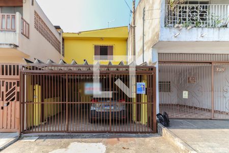 Casa à venda com 146m², 3 quartos e 2 vagas Casa à venda com 146m², 3 quartos e 2 vagasFachada