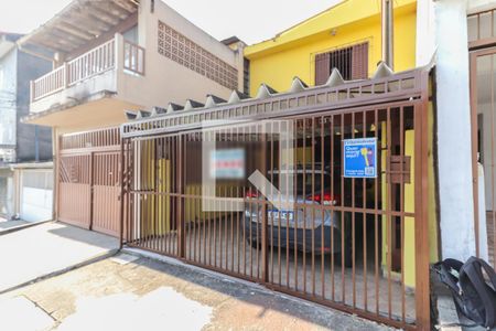 Casa à venda com 146m², 3 quartos e 2 vagas Casa à venda com 146m², 3 quartos e 2 vagasFachada
