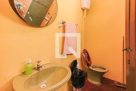 Casa à venda com 146m², 3 quartos e 2 vagas Casa à venda com 146m², 3 quartos e 2 vagasBanheiro Serviço