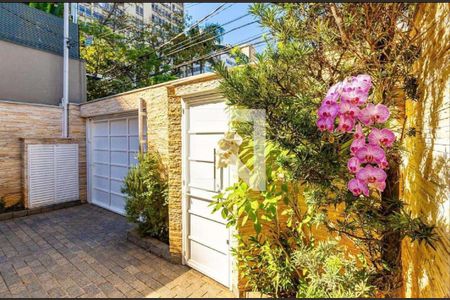 Casa à venda com 4 quartos, 220m² em Jardim Paulistano, São Paulo