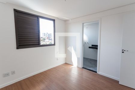 Suíte de apartamento à venda com 2 quartos, 123m² em Renascença, Belo Horizonte