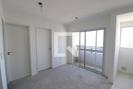 Sala / Cozinha / Área de Serviço de apartamento à venda com 2 quartos, 42m² em Vila Paulicéia, São Paulo