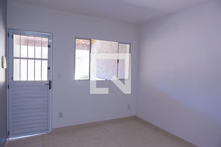 Sala de casa de condomínio para alugar com 2 quartos, 50m² em Jardim Santo Onofre, São Paulo