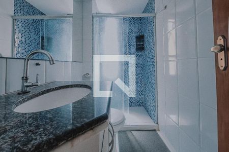 Apartamento para alugar com 100m², 2 quartos e 1 vaga Apartamento para alugar com 100m², 2 quartos e 1 vagaBanheiro Corredor