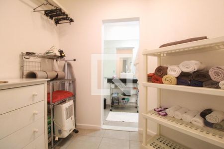 Suíte - closet de apartamento à venda com 1 quarto, 70m² em Copacabana, Rio de Janeiro